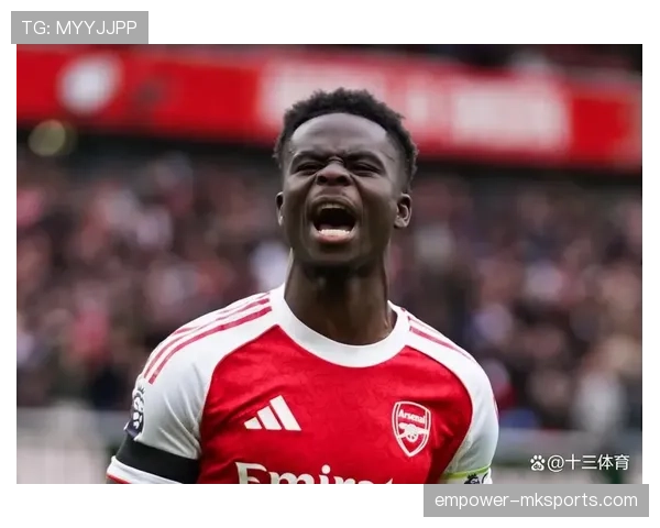 萨卡凭职业精神与自律脱颖而出，成年轻球星中耀眼新星