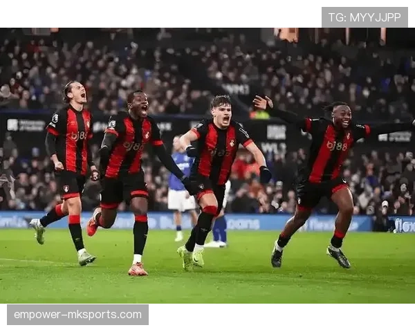 维拉强势崛起，英超新势力闪耀赛场引瞩目