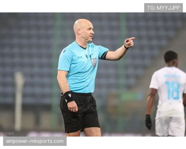 查理·泰勒激励英超球队，赛季关键时刻表现抢眼